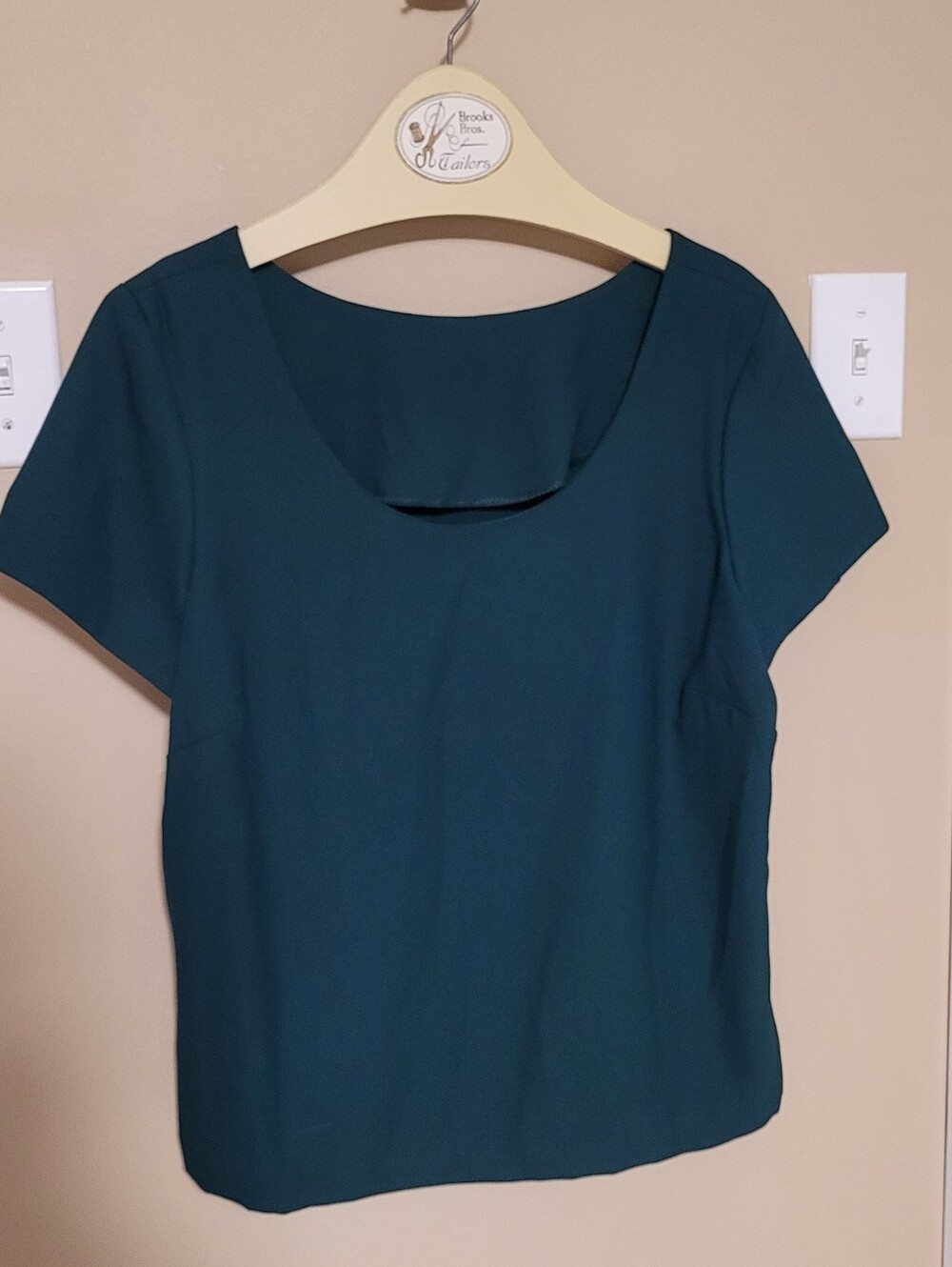 Dark Green Scoop Neck Short Sleeve Top